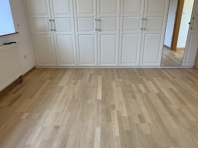 Runge - Parkett Fußbodentechnik Parkettaufarbeitung