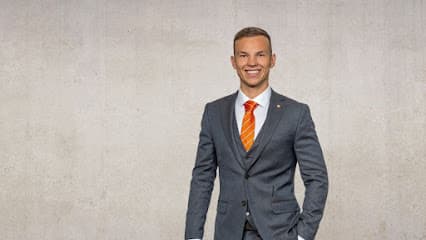 Wüstenrot Bausparkasse: Finn Becker