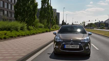 DM Versicherungsmakler und Firmenberatung