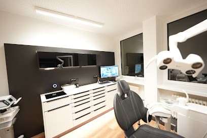 Zahnarztpraxis am Park Ammar Alkarm